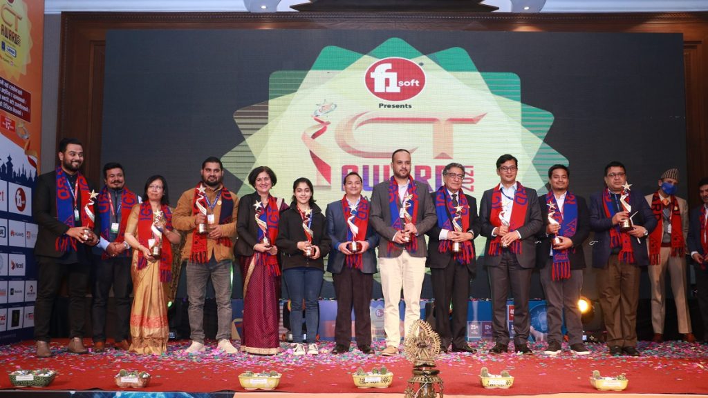 एफवानसफ्ट आइसिटी अवार्ड २०२१ सम्पन्न, १२ विधामा सर्वोत्कृष्ट हुनेलाई अवार्ड प्रदान