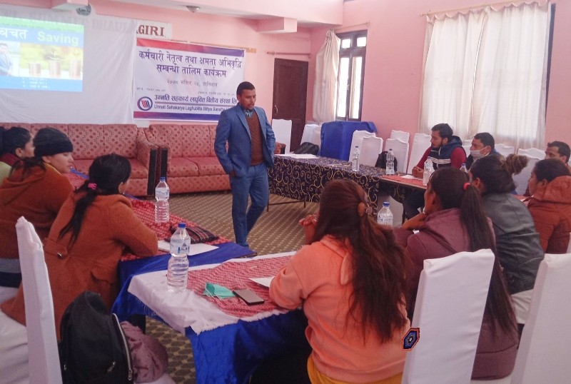 उन्नति सहकार्य लघुवित्तका कर्मचारीलाई क्षमता अभिवृद्धि तालिम