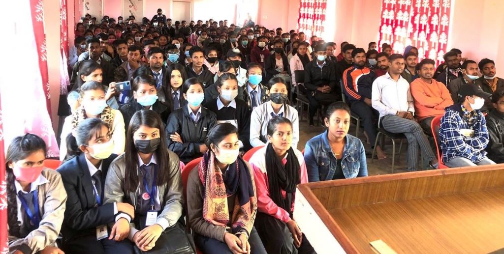 बर्दिवास, जनकपुर, लाहान र गाईघाटमा “युवासँग–महालक्ष्मी लाईफ” कार्यक्रम सम्पन्न