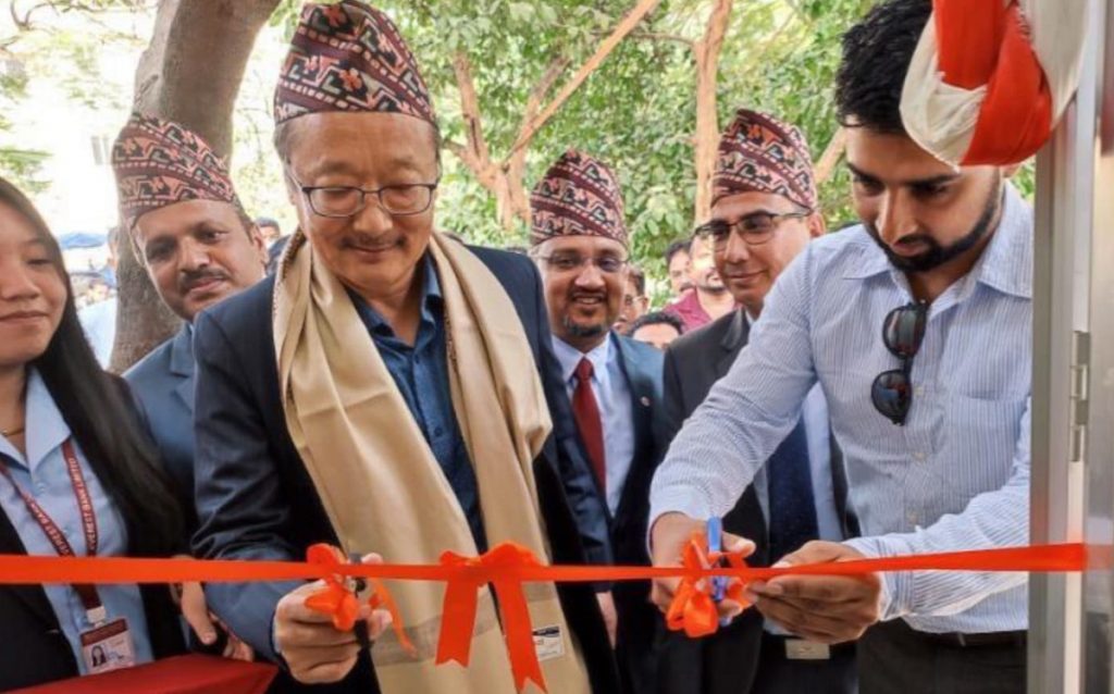 एभरेष्ट बैंकको १६३ औं एटिएम भैरहवाको जगदम्बा स्पिनिङ मिल्समा