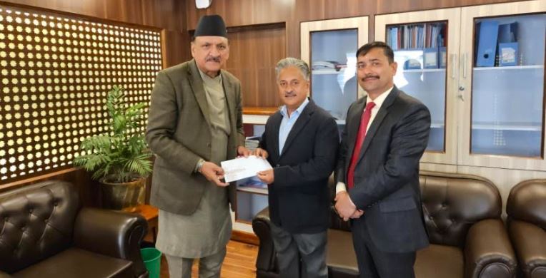 महालक्ष्मी विकास बैंकद्वारा भूकम्पपीडितलाई रु. १० लाख सहयोग