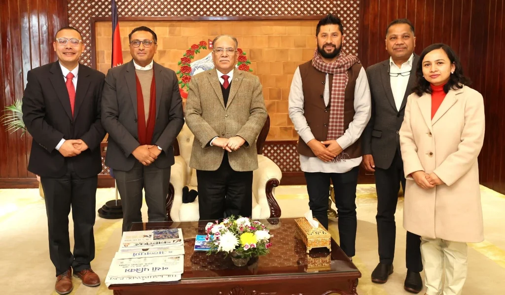 सहकारी पीडितलाई न्याय दिन म आफैँ सक्रिय छुः प्रचण्ड