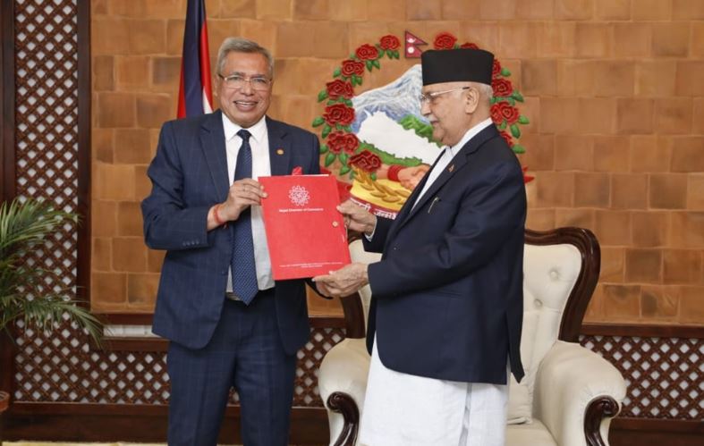 अर्थतन्त्र चलायमान बनाउन प्रधानमन्त्रीलाई चेम्बरको ४३ बुँदे सुझाव
