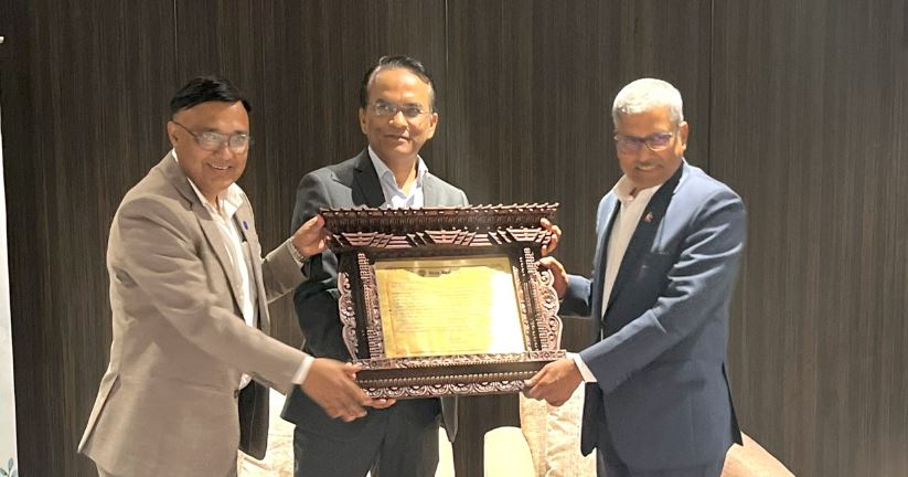 बैंकिङ क्षेत्रले विगतका गल्तीहरुबाट सिक्दै भविष्यमा दोहोरिन नदिन सतर्क हुनुपर्छः महाप्रसाद अधिकारी