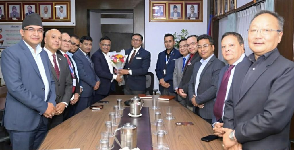 बैंकका सिइओहरुले राखे अर्थमन्न्त्रीसँग बैंकिङ क्षेत्रका गुनासै गुनासा