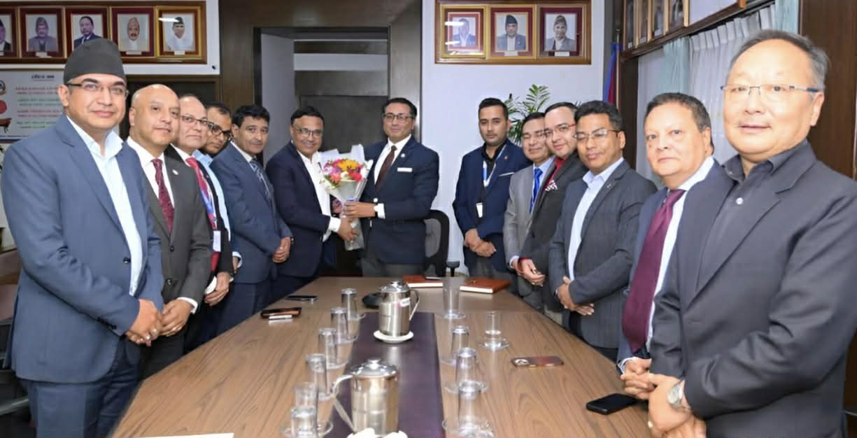 बैंकका सिइओहरुले राखे अर्थमन्न्त्रीसँग बैंकिङ क्षेत्रका गुनासै गुनासा