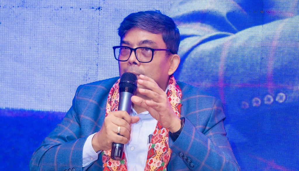 बैंकिङ क्षेत्रमा एआईको प्रयोगले उल्लेखनीय सुधार ल्याउन सक्छ : बरिष्ठ अर्थविद श्रेष्ठ