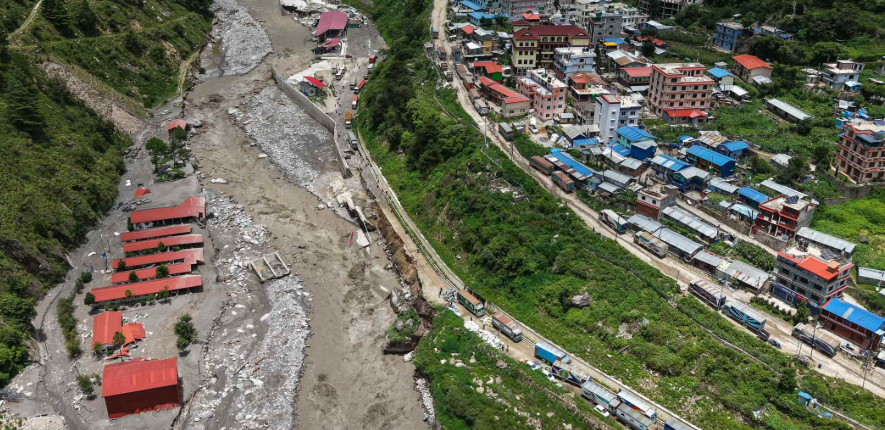 रसुवा बाढी : टिमुरेमा रहेका ९ बैंकका शाखा क्षतिग्रस्त