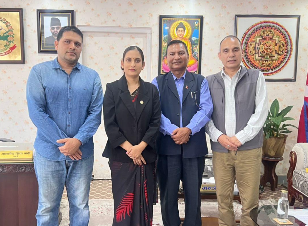 जनउत्थान सामुदायिक लघुवित्तले बाढीपीडितका लागि ४ लाख सहयोग